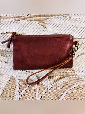 Fat Face Connie Soft Leather Clutch Wallet Wristlet – Brown Women’s Purse